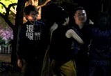 独家：刘谦携女友与友泡吧 路边合影买煎饼