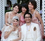 组图：许茹芸9月婚礼倒计时 曝婚纱设计成谜团