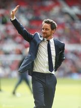 组图：慈善足球赛众星云集 X教授与鹰眼组队