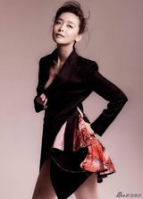 组图：谋女郎李曼写真秀美腿上围傲人