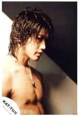 策划：庆赤西仁三十而立 带感裸图福利大放送