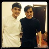 组图：房祖名涉毒被刑拘 成龙张国立合影引热议