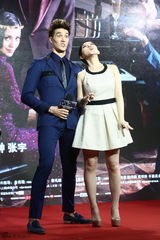 组图：《小时代3》杨幂产后首发声 柯震东搞怪