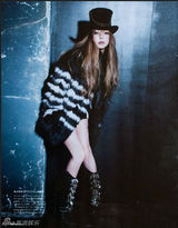 策划:逆生长典范！37岁安室奈美惠仍似17岁少女