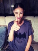 组图：卖萌可耻！倪妮自导自演Batgirl霸气侧漏