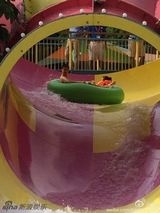 组图：田亮陪森碟玩激流：哇哇大叫到哈哈大笑