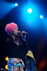 组图：苏打绿上海开唱 吴青峰落泪当场