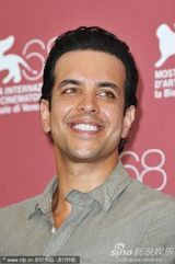 组图：《萨尔》发布会 詹姆斯-弗兰科惹粉丝尖叫