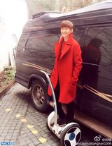 显微镜：在奔三的路上十分欢脱 张翰私照大盘点