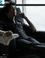 组图：李云迪写真变霸道钢琴家 酣睡嘟唇呆萌