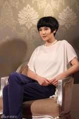 组图：小宋佳造型别具一格 诠释独有随性味道