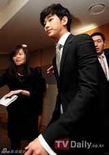 组图：韩星金秀炫出任韩国观光公社名誉宣传大使