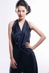 组图：李沁甜美写真靓丽清新