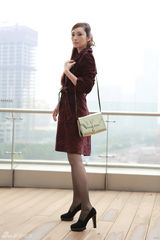 组图：吴佩慈潮装淑女气质 赴巴黎分享时装日记