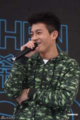 高清组图：陈冠希发新碟 不求销量只望被倾听心声