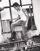 幻灯：刘烨登《时尚先生》5月封面 显血性男儿本色