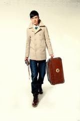 组图：冯铭潮视觉系潮氏写真 散发低调奢华忧郁气质