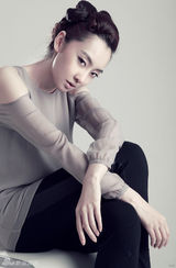 组图：女星刘洋时尚大片尽显冷艳性感