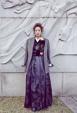 组图：金喜善登意大利杂志 混搭韩服与时装