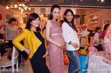 组图：吴佩慈办准妈妈派对 梁静茹孕肚首曝光
