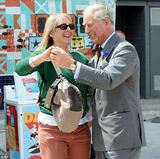 组图：英王子查尔斯夫妻各揽舞伴秀舞技