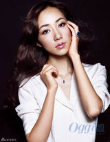 组图：韩雪拍时尚大片尽显优雅女人味