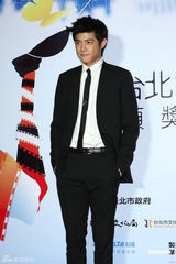 组图：张孝全首夺台北电影奖影帝 张榕容二度封后