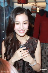 组图：熊黛林谈父亲病情 陈慧琳年底发新碟