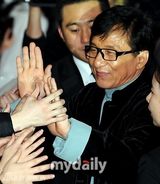 组图：成龙首尔出席《警察故事2013》韩国首映