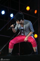 高清：青春洋溢中歌榜红五月 大风吹不散观众热情