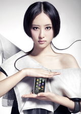 高清图：李欣汝钟情古典人物 拍写真似水墨画