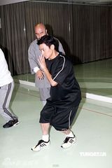 幻灯：刘德华师从少林大师 习武过程首度曝光