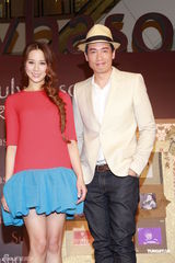 组图：徐子淇疑似走光引媒体狂拍