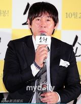 组图：薛景求新片《愿望》首映 严志媛落泪