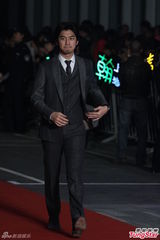 组图：张雨绮红裙明艳 高圆圆清新倪妮妩媚