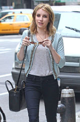 组图：艾玛-罗伯兹现身豹纹墨镜抢眼