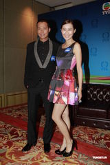 组图：徐子珊怨黄宗泽胡须扎人 陈法拉称吻戏不卫生