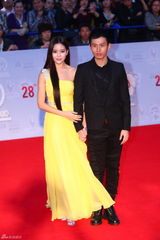 组图：《知了的夏天》《绣花鞋》主演亮相金鸡红毯