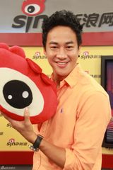 组图：《璀璨人生》做客 何润东称不再演偶像剧