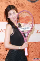 组图：林志玲不心急感情事 拒谈对言承旭未忘情