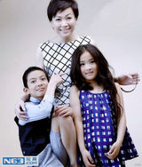 组图：景岗山与一双儿女拍亲子写真 破婚变传言