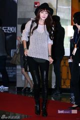 组图：郑雨盛(郑宇成)宋允儿等助阵宋慧乔《今天》VIP首映