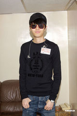 组图：王菀之方大同齐聚彩排 大方谈及私生活