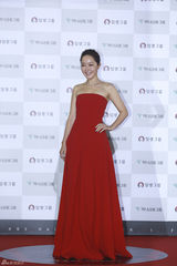 独家高清：群星闪耀大钟奖红毯 俊男靓女秒菲林