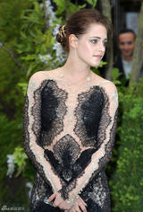 高清图：《白雪公主与猎人》伦敦首映 塞隆美艳