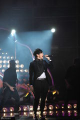 组图：林俊杰周笔畅等助阵深圳卫视跨年音乐季