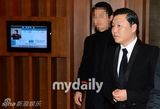 组图：韩国歌手林尹泽去世 鸟叔PSY回国吊唁