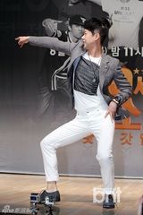 组图：文熙俊TonyAn等《20世纪美少年》再聚首