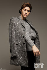 高清图：韩星金智勋拍写真 微露胸肌展致命诱惑