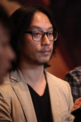 组图：众主创现身《逃出生天》活动现场